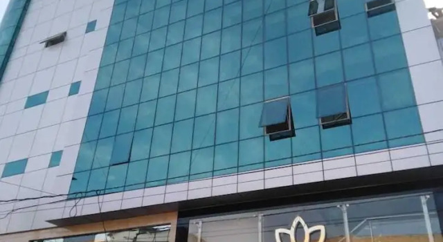 Joneya Hotel, Забронировать Отель Отели Ламбайеке с завтраком, Завтраки