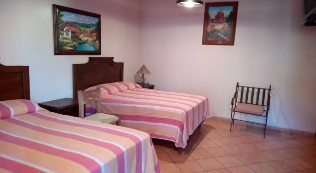 Четырёхместный номер Classic Hotel Plaza del Sol