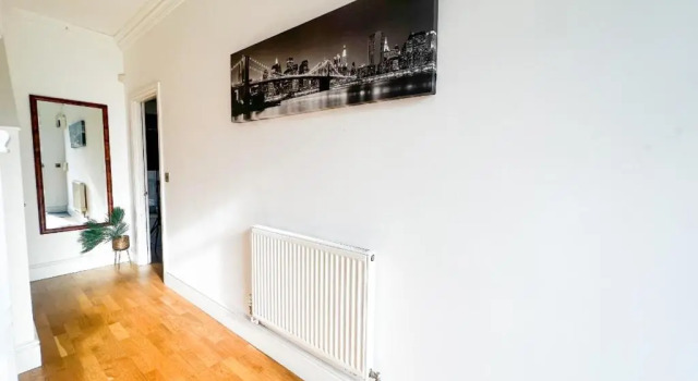 Коттедж Redbourne Terrace Large Home