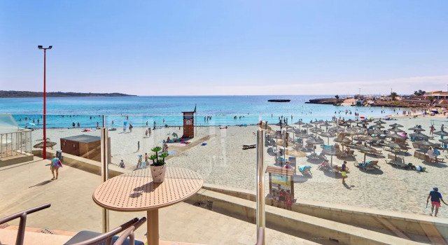 Camera doppia Superior con balcone e con vista mare Universal Hotel Perla