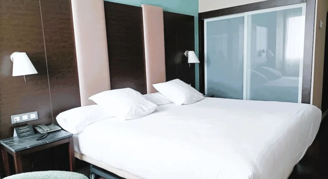 Двухместный номер Standard AZZ Pamplona Norte Hotel