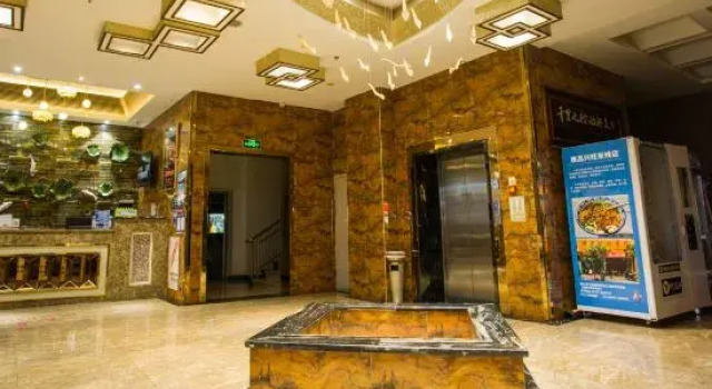 Jingtian Theme Hotel, Prenota Hotel Hotel a Yunnan con piscina, Piscina