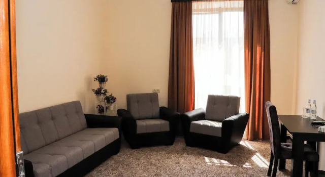 Economică suite Yerevan Centre Hotel