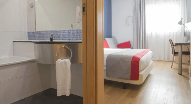 Двухместный номер Standard Holiday Inn Express Valencia Bonaire by IHG