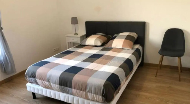 Grand logement à 300 mètres de la gare, Book Apartment Mantes-la-Jolie 