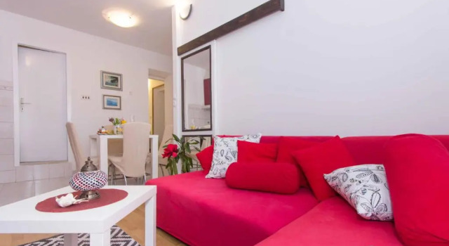 Red Valentino Apartment, Prenota Appartamento Splitska 