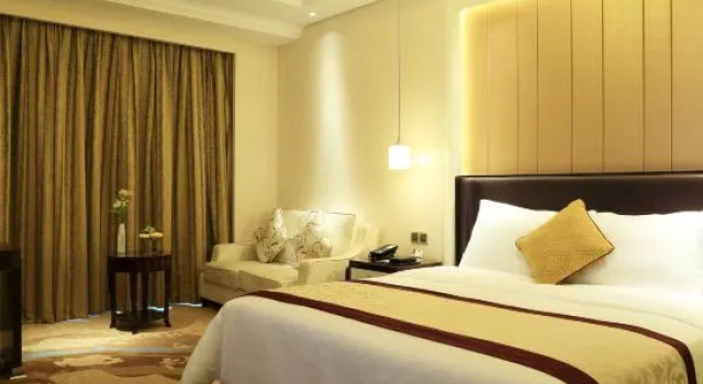 Номер Deluxe Hangzhou Bay Universal Hotel