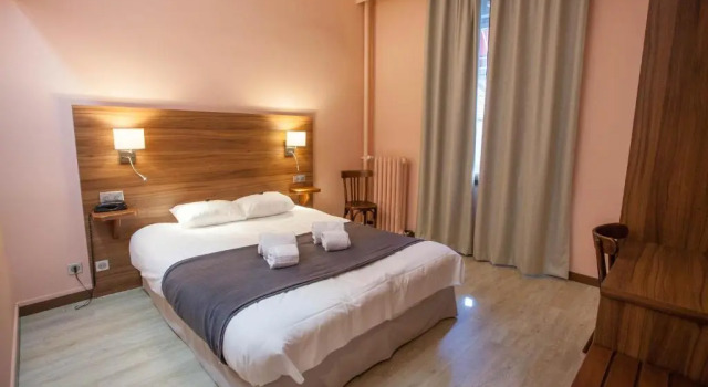 Двухместный номер Comfort Hôtel Terminus - Pizzeria Pizza gogo - salle de sport - face à la gare