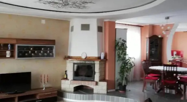 Casa Borza, Rezerwuj Hotel Hotele w Lancrăm z parkingiem, Parking