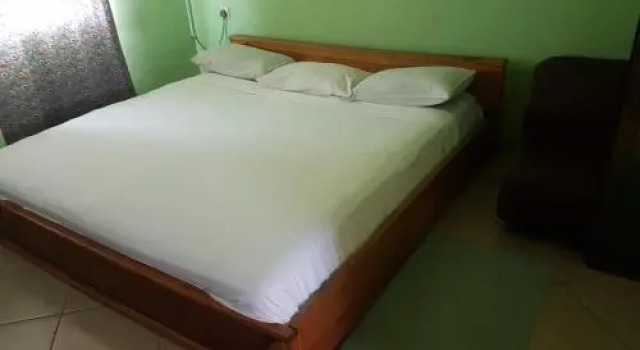 The Sameblood Lodge, Book Hotel Hotels in Central region with Parking, Parking