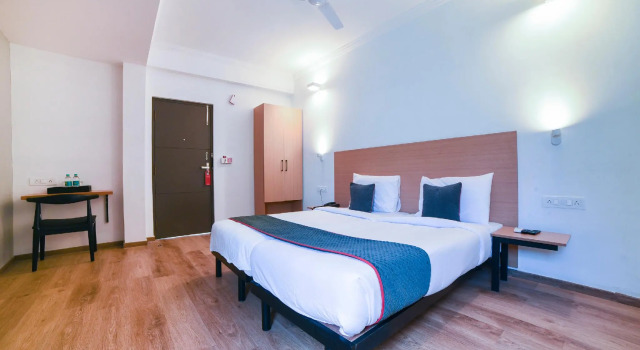 OYO Townhouse 142 Vadapalani