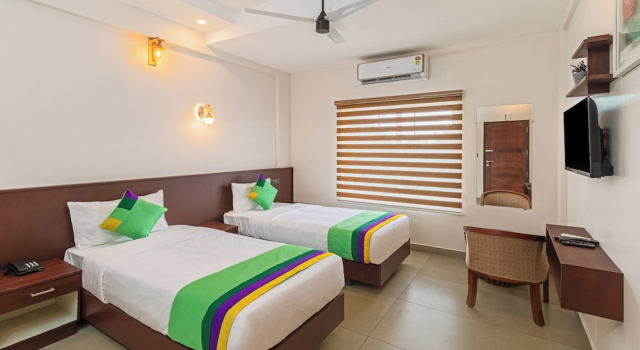Двухместный номер Deluxe Treebo Amigos Residency - 500M From Cochin Airport