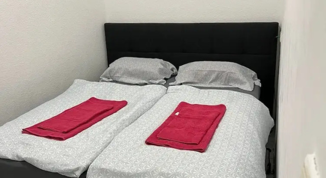 Двухместный номер Economy Affordable 3BR shared Apt. near Meidling