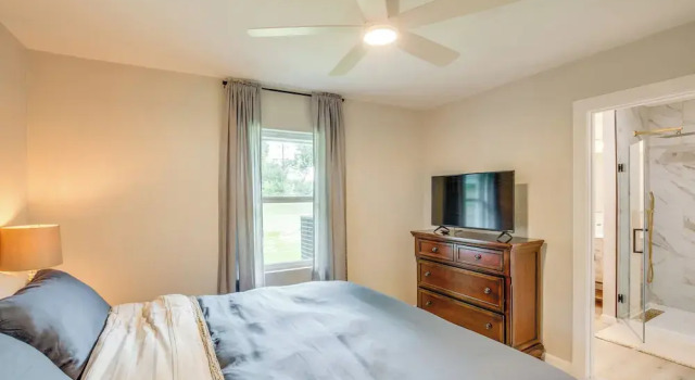 Away in Paris Retreat w/ Workspace, 2 Mi to Dtwn, Réserver Hôtel Paris Texas