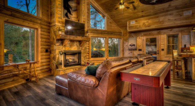 3 Streams Cabin by Escape to Blue Ridge, Varaa Hotelli Blue Ridge Georgia