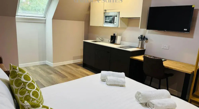 Люкс Westciti Caroco Aparthotel