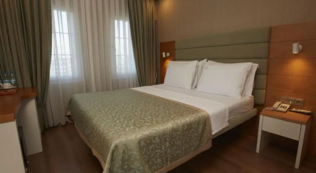 Одноместный номер Standard Life Corner Hotel