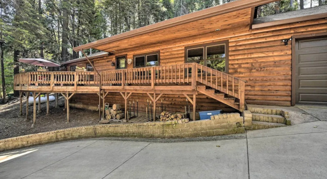 Коттедж 11 Mi to Apple Hill: Pollock Pines Resort Cabin