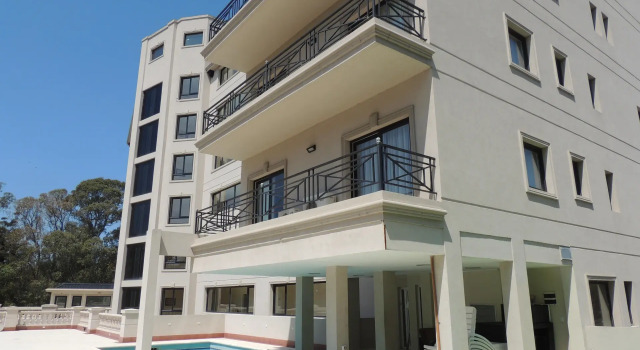 Garden Suites Pinamar, Rezerwuj Hotel Hotele w Buenos Aires z basenem, Basen