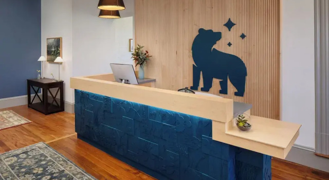 Hotel Ursa, Varaa Hotelli  
