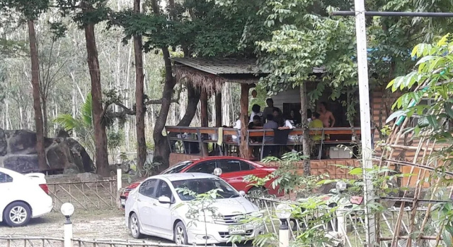 Коттедж с 3 комнатами с балконом Baansongkhata