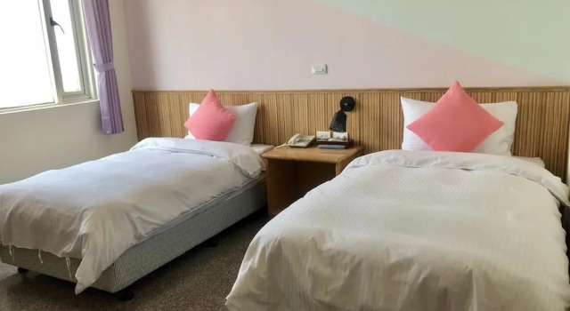 Holiday Hotel