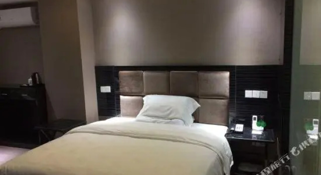 yisanbashangwujiudian, Rezervasyon Otel Heyuan Guangdong
