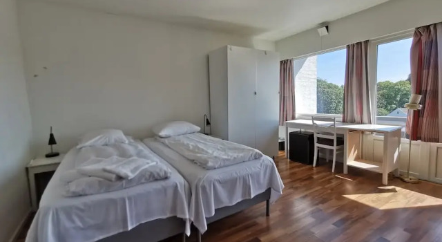 Четырёхместный номер Economy с балконом SKAP Hostel Mandal