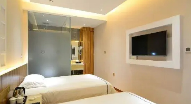Люкс Deluxe Henghe Chuntian Holiday Hotel