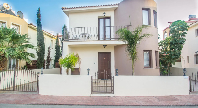 Ismini Lagoon Villa