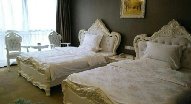 Starway Hotel Lianyungang Tongguan North Street, Book Hotel Hoteller i Lianyungang med parkering, Parkering