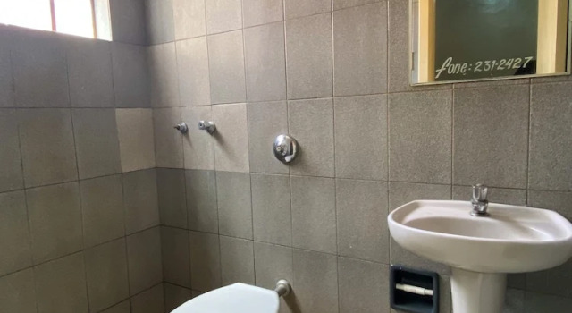 Четырёхместный номер Comfort Elite Palace Hotel - Banheiro Compartilhado