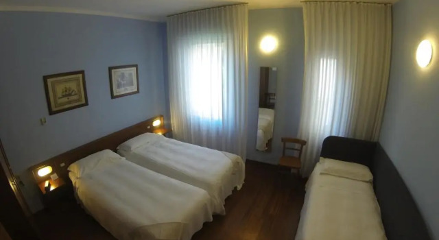 Трёхместный номер Standard Hotel Mariani