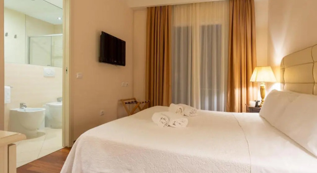Двухместный номер Standard с балконом M House Art Hotel