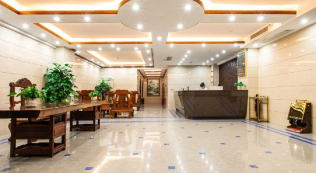 Qichen Hotel (Fangchenggang Beibu Gulf Boulevard Branch), Buchen Sie Hotel Fangchenggang Guangxi
