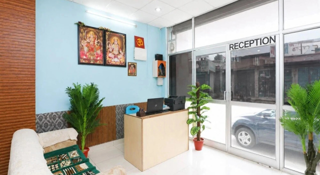 Hotel Opluence, Rezervovat Hotel Pithoragarh Uttarakhand