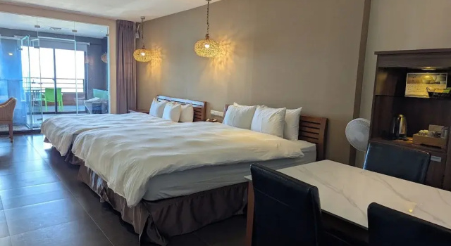 Четырёхместный номер Standard с видом на океан Jing Guan Hotel