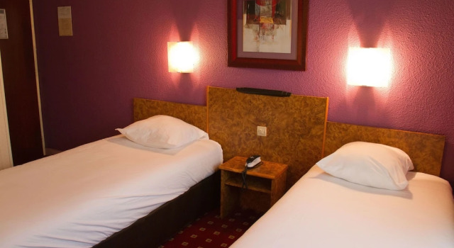 Четырёхместный номер Standard Hôtel du Trosy Clamart