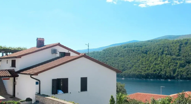 Violetta Duga Luka in Duga Luka