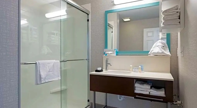 Люкс Standard Hampton Inn & Suites Salt Lake City Airport