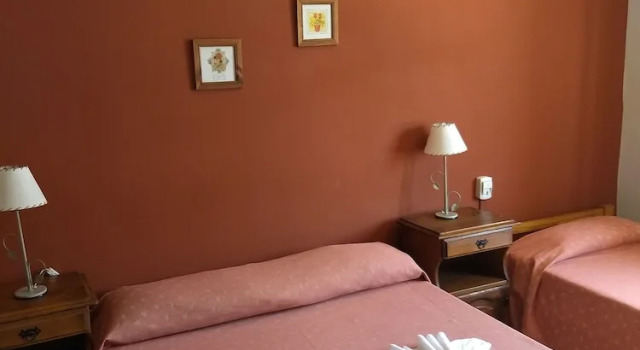 Трёхместный номер Standard c 1 комнатой Hotel Gala
