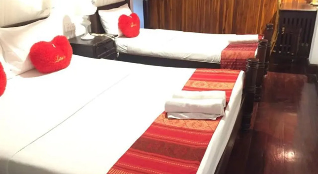 Трёхместный номер Superior с 3 комнатами с балконом и с видом на город Villa Senesouk Luang Prabang