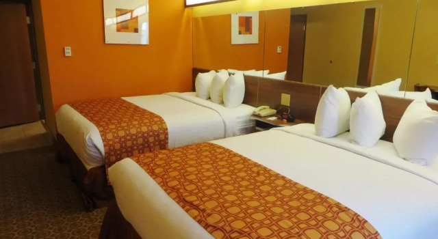 Четырёхместный номер Deluxe SureStay by Best Western South Bend