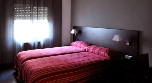Hostal Meson de Paco, Book Guesthouse Cheap Hotels in Aragon