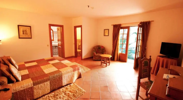Hotel Quinta Da Lagoa, Забронировать Отель Мира Бейра-Алта