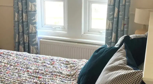 Коттедж Sunset Cottage Sleeps 6 With Sea Views