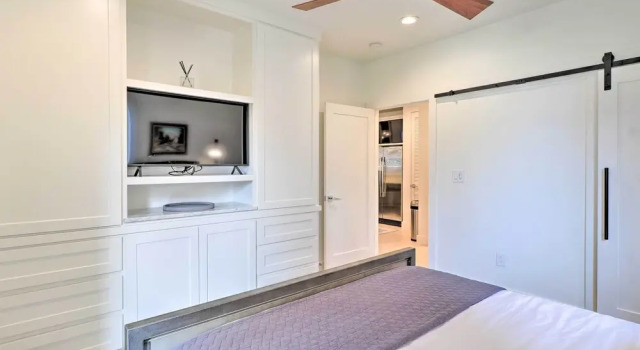 Lake LBJ Condo w/ Balcony & Shared Boat Docks