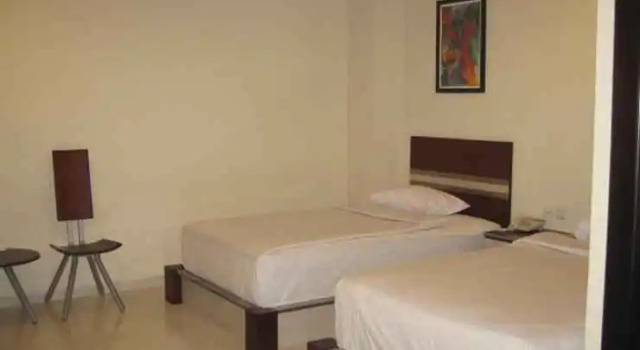 Belle View Hotel, Varaa Hotelli Semarang Central Java, lähellä Police Academy