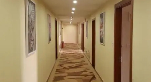 Juncheng Business Hotel