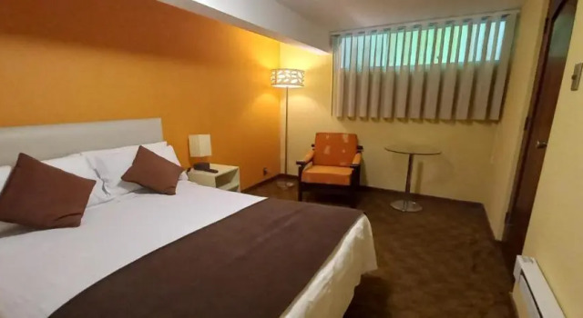 Трёхместный номер Standard Bolivian Rooms & Suites
